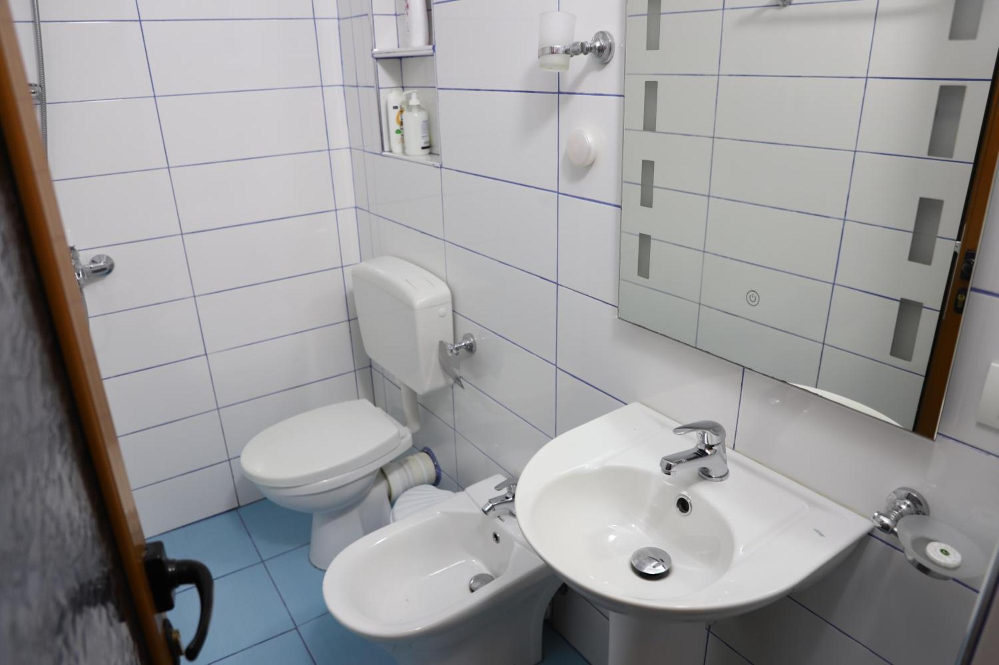 Apartment Altin In Old Town Берат Екстериор снимка